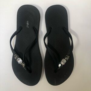Women’s J.Crew black w/jewels flip flops. Size 9-10
